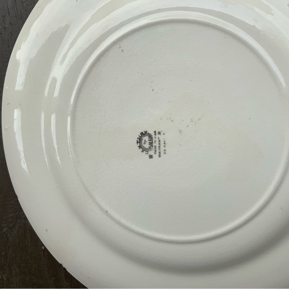 Vintage Century By Salem 23 Karat Gold Filigree 11” Victorian Women Plate USA - Picture 6 of 6